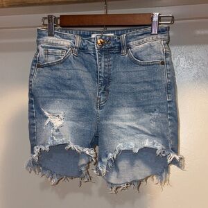 Trendy Frayed Hem Blue Jean Shorts